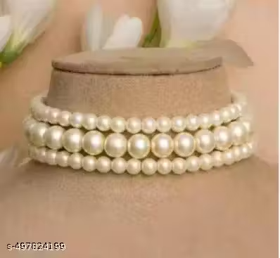 imgi_42_umlfo_512 Product Details Name : white 3 line Base Metal : Alloy Plating : Gold Plated Stone Type : Kundan Sizing : Adjustable Net Quantity (N) : 1 Sizes : Free Size Best for gifting and for personal Use,th matching dress and be the lime combine it wilight of every occasion Country of Origin : India