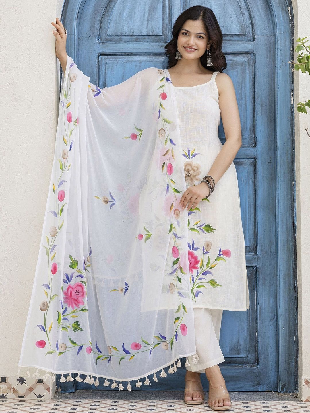 imgi_149_1dbf599e-0283-4acb-8a6c-2ee469dc1d241750931036765-Anouk-Floral-Printed-Shoulder-Strap-Pure-Cotton-Kurta-with-P-6 Floral printed pure cotton kurta with dupatta – Deal Dynamo Shoulder strap cotton kurta set with pyjamas Women’s floral ethnic wear cotton kurta & dupatta Elegant cotton kurta pajama set with dupatta Stylish floral cotton kurta outfit for women 🌟 Product Overview Elevate your ethnic wardrobe with this Floral Printed Shoulder Strap Pure Cotton Kurta Set. Designed with lightweight breathable cotton, this outfit includes a kurta, pyjamas, and a matching dupatta, making it a perfect all-in-one traditional wear set. Available at Deal Dynamo – bringing you elegant ethnic fashion at the best prices. ✨ Key Features Premium Pure Cotton Fabric – Soft, breathable, and skin-friendly. Shoulder Strap Kurta Design – A modern twist on traditional style. Floral Print Detailing – Adds charm & freshness to the look. Matching Pyjamas & Dupatta – Complete ethnic ensemble in one. Comfort + Style – Perfect blend for daily wear & special occasions. 🎯 Uses 🌸 Festivals & Family Gatherings – Stand out in traditional elegance. 👩🎓 College & Office Wear – Comfortable yet chic for daily use. 💃 Parties & Functions – Adds effortless charm to your look. 🕌 Cultural & Traditional Events – A graceful ethnic pick. 🚀 Marketing Hooks 🌺 “Where Comfort Meets Tradition – Cotton Elegance at Its Best.” ✨ “Floral Freshness, Traditional Grace – Only at Deal Dynamo.” 💫 “Stay Chic, Stay Comfortable – Pure Cotton Kurta Set.” 🎀 “All-in-One Ethnic Ensemble – Kurta, Pyjamas & Dupatta.”